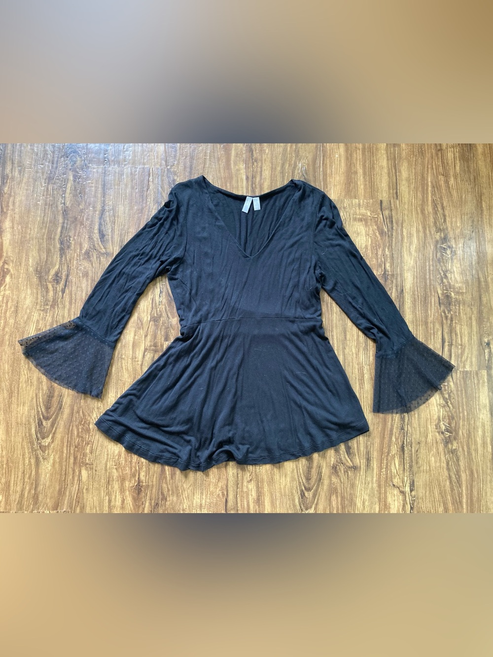 ASOS Black V-Neck Bell Sleeve Tunic Size Small